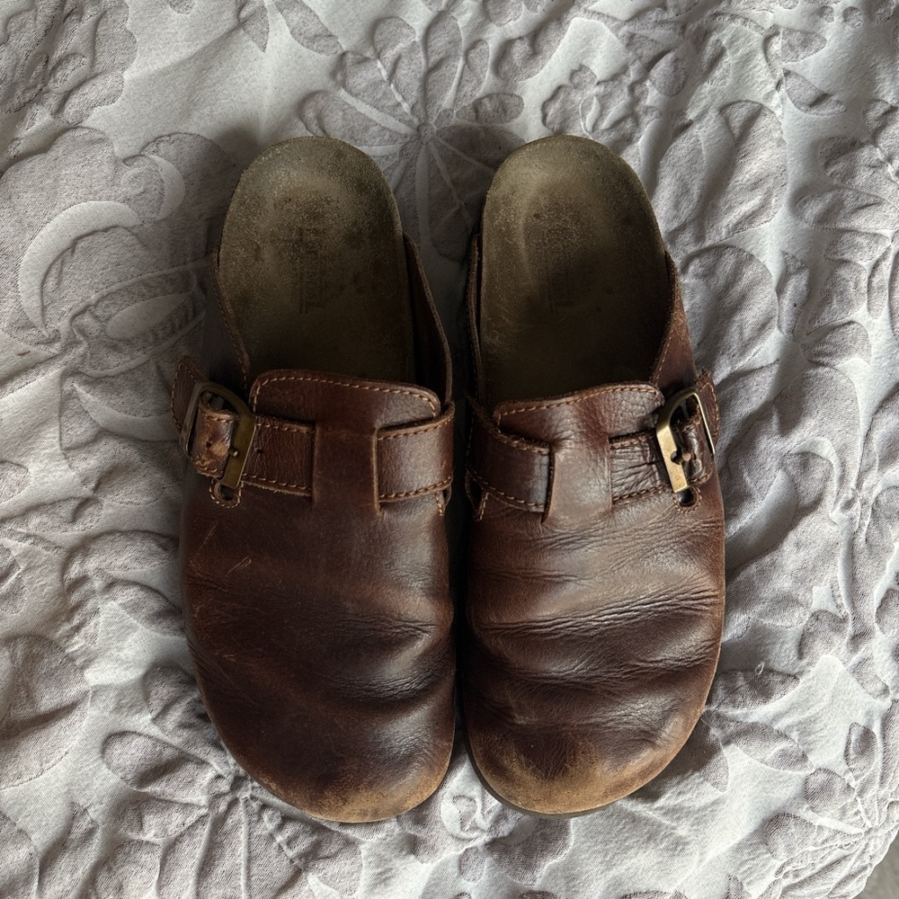 Women’s Distressed Brown Open-Back Clogs w/ Buckle